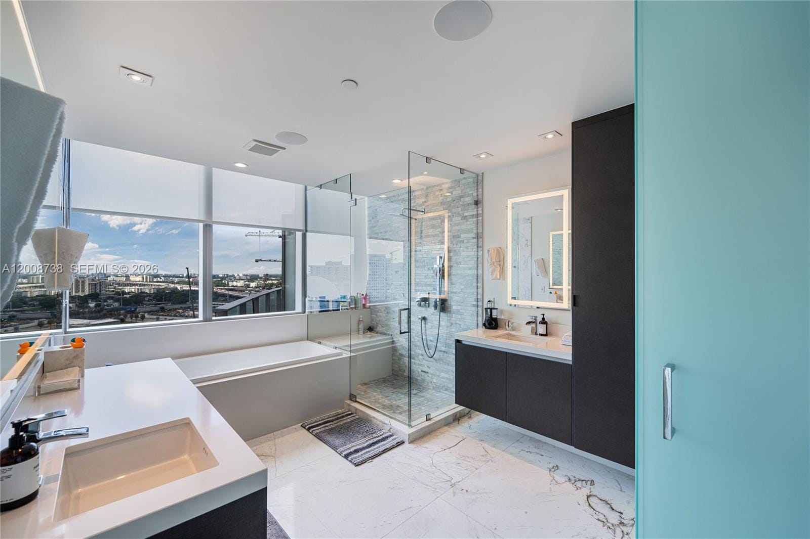 851 NE 1st Avenue 1412, Miami, FL 33132 photo 12