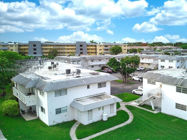 7324 SW 82nd Street B206, Miami, FL 33143