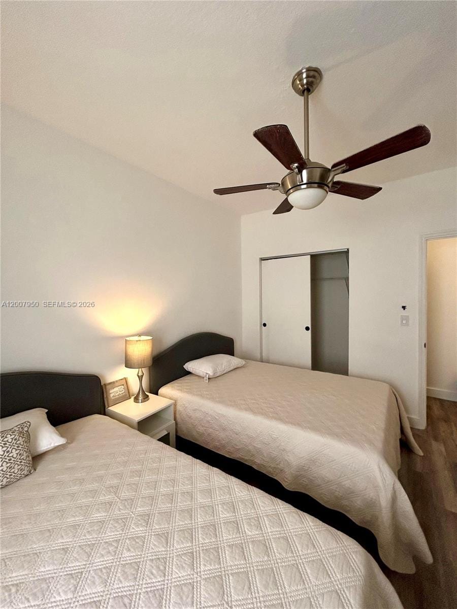215 30th Street 17, Miami Beach, FL 33140 photo 4