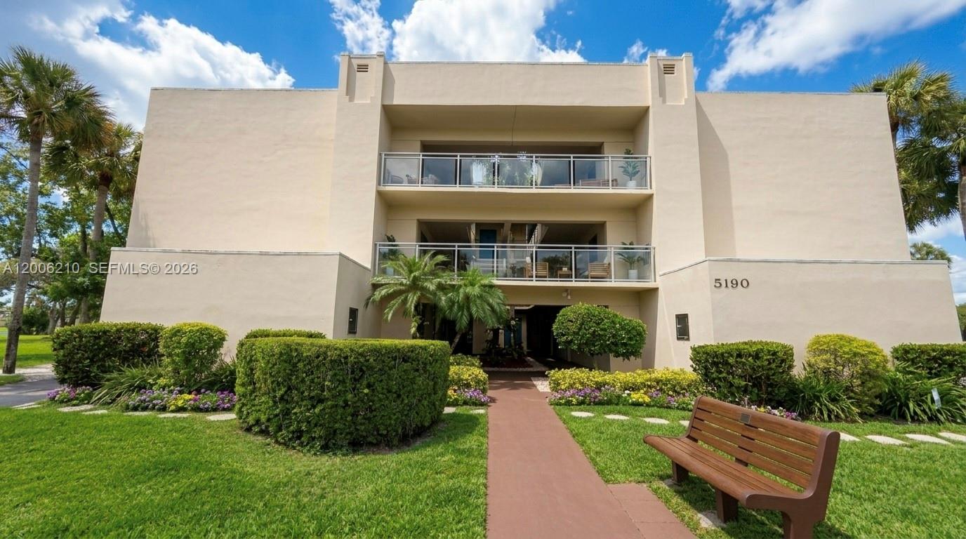 5190 Las Verdes Circle 115, Delray Beach, FL 33484, Delray Beach