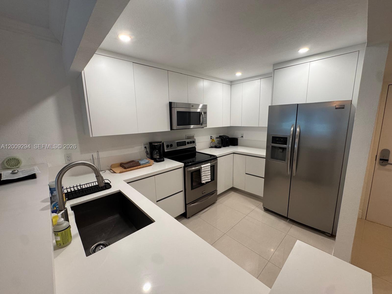 2301 Collins Avenue 427, Miami Beach, FL 33139, Miami Beach