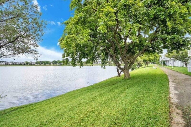 3453 NW 44th Street 201, Oakland Park, FL 33309 photo 17