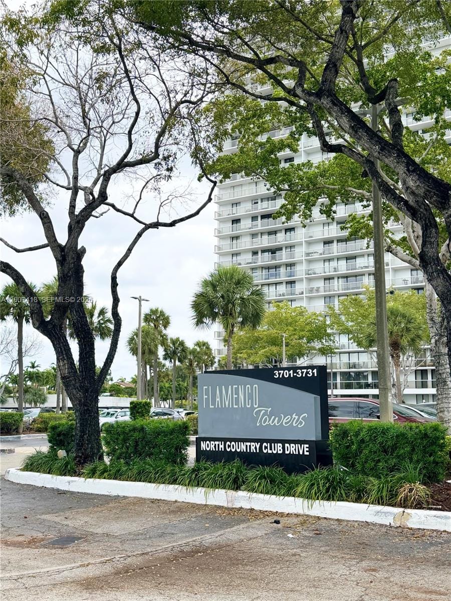 3701 N Country Club Drive 607, Aventura, FL 33180 photo 2