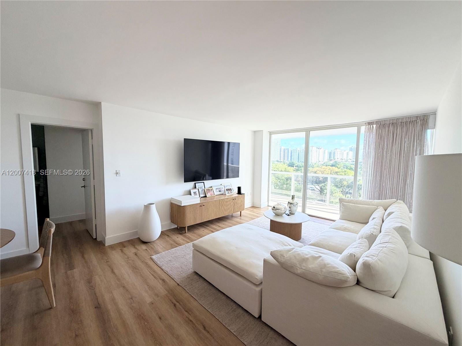3701 N Country Club Drive 607, Aventura, FL 33180 photo 9