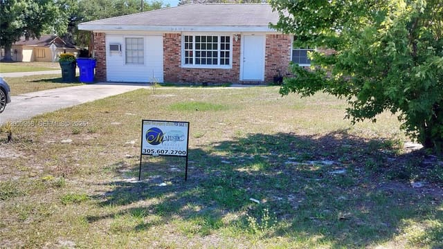 3057 Lake June Blvd.`, Lake Placid, FL 33852