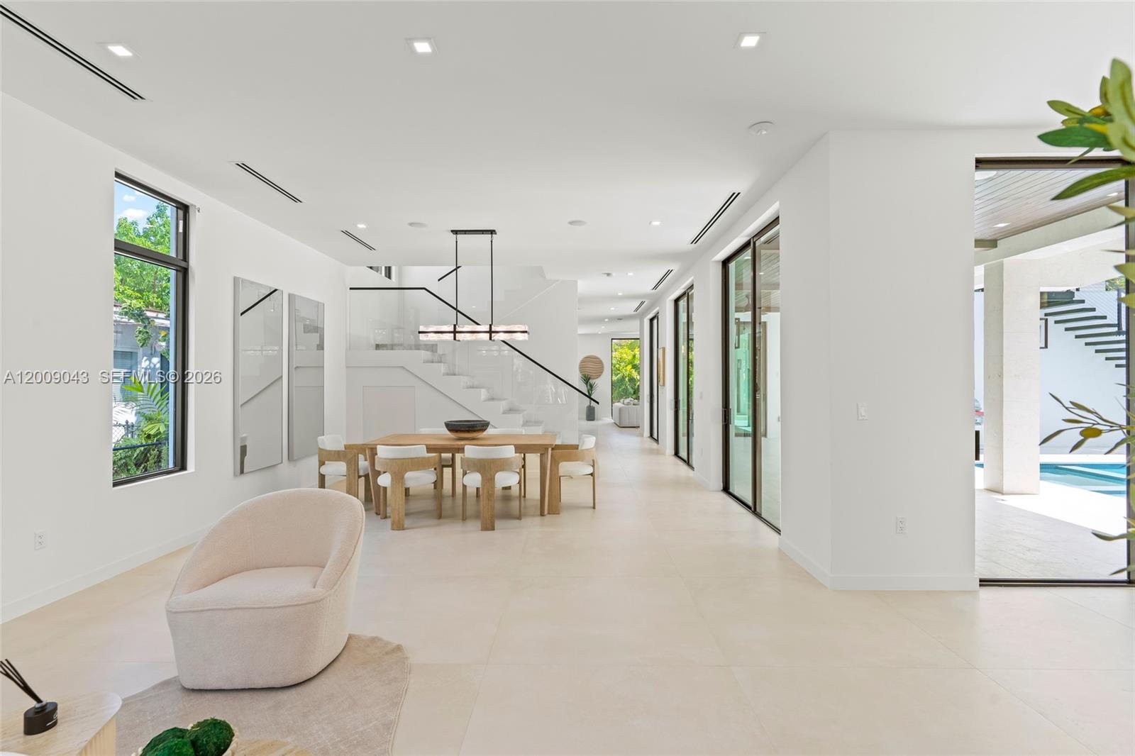 730 Zamora Avenue — photo 9