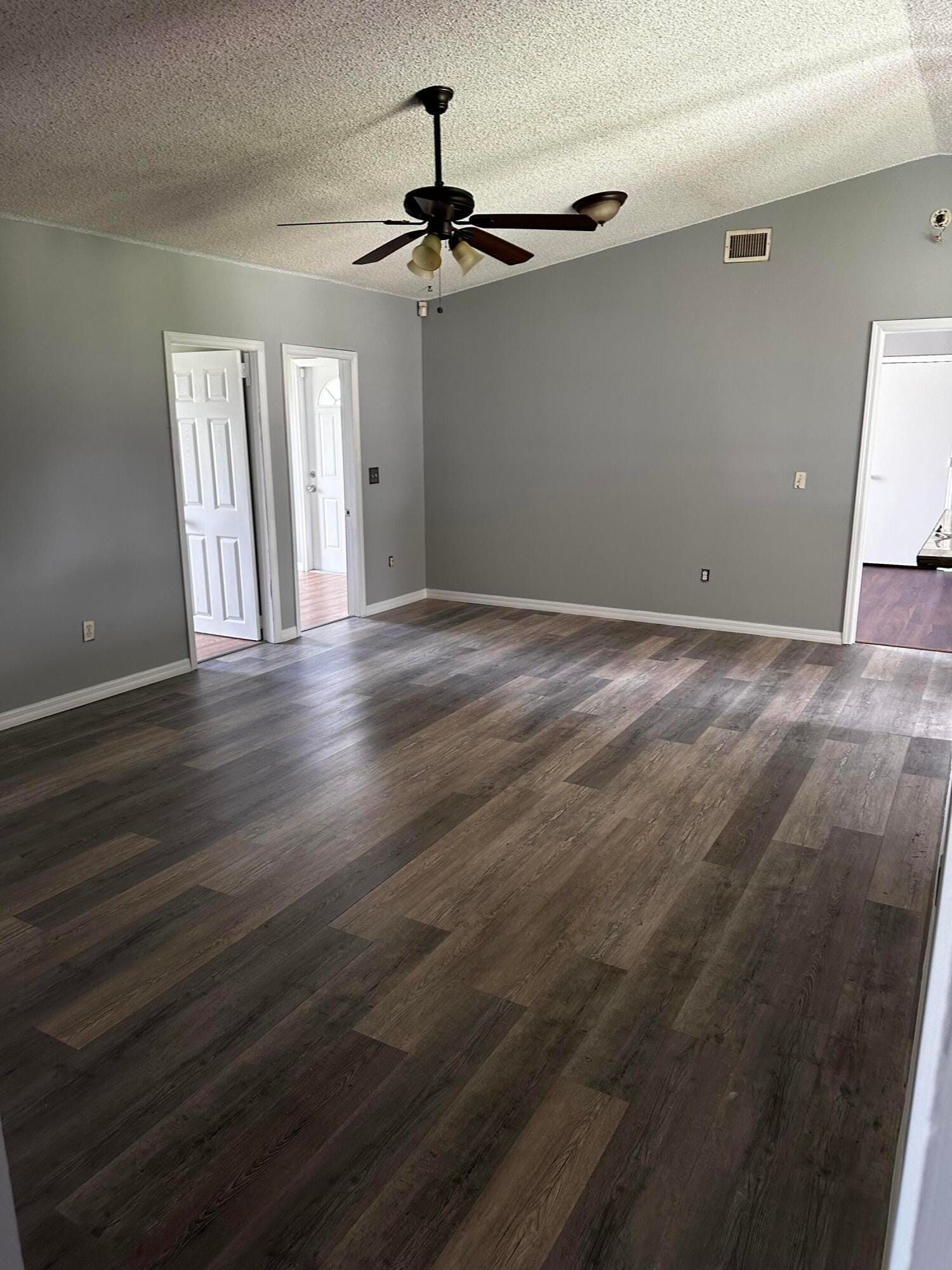 1021 SW Dubois Avenue — photo 3
