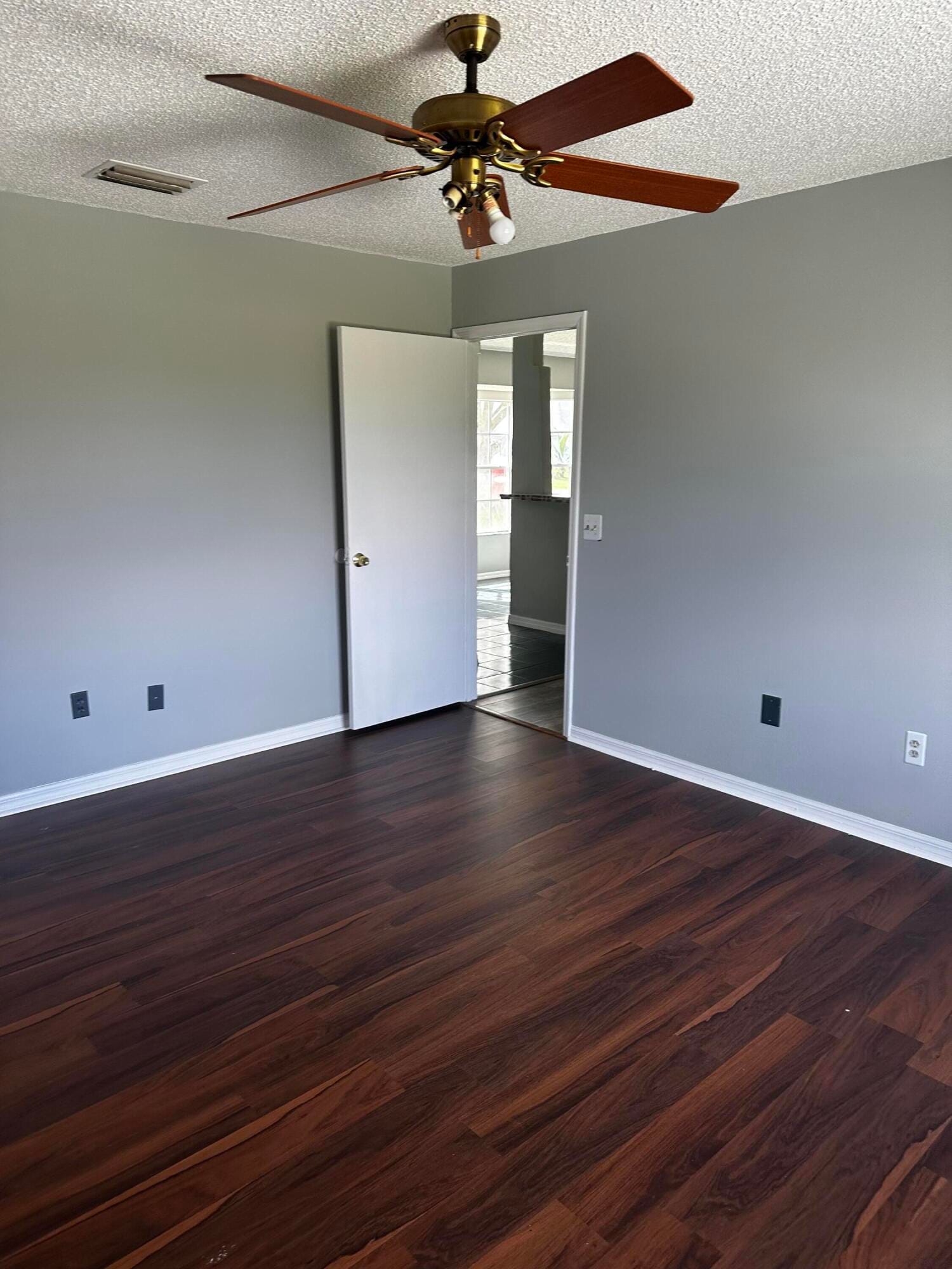 1021 SW Dubois Avenue — photo 7