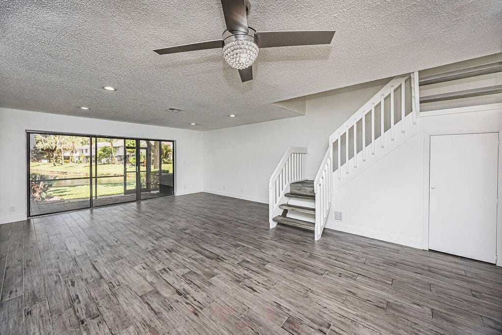 3335 Carambola Circle S — photo 11