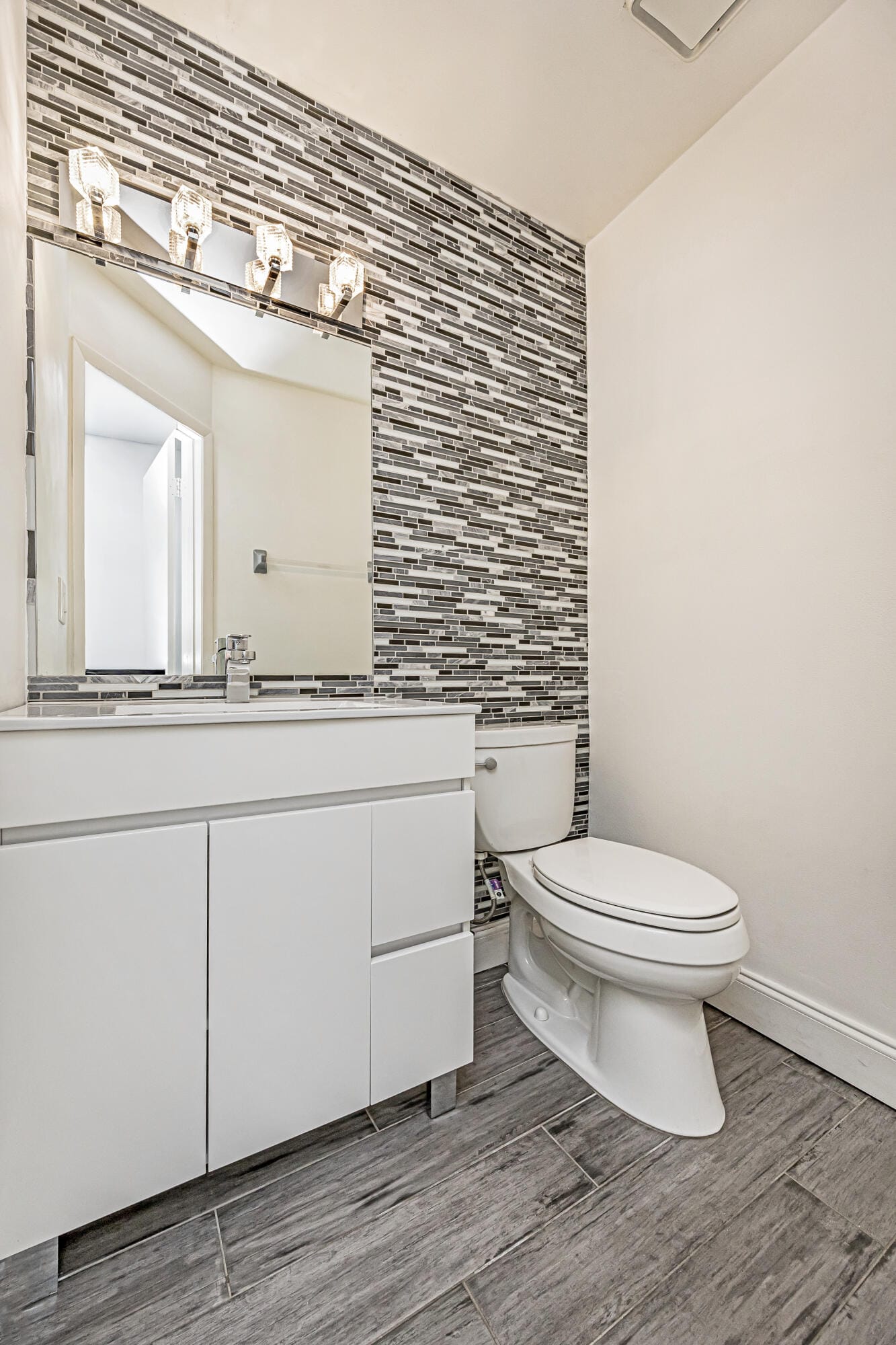 3335 Carambola Circle S — photo 12