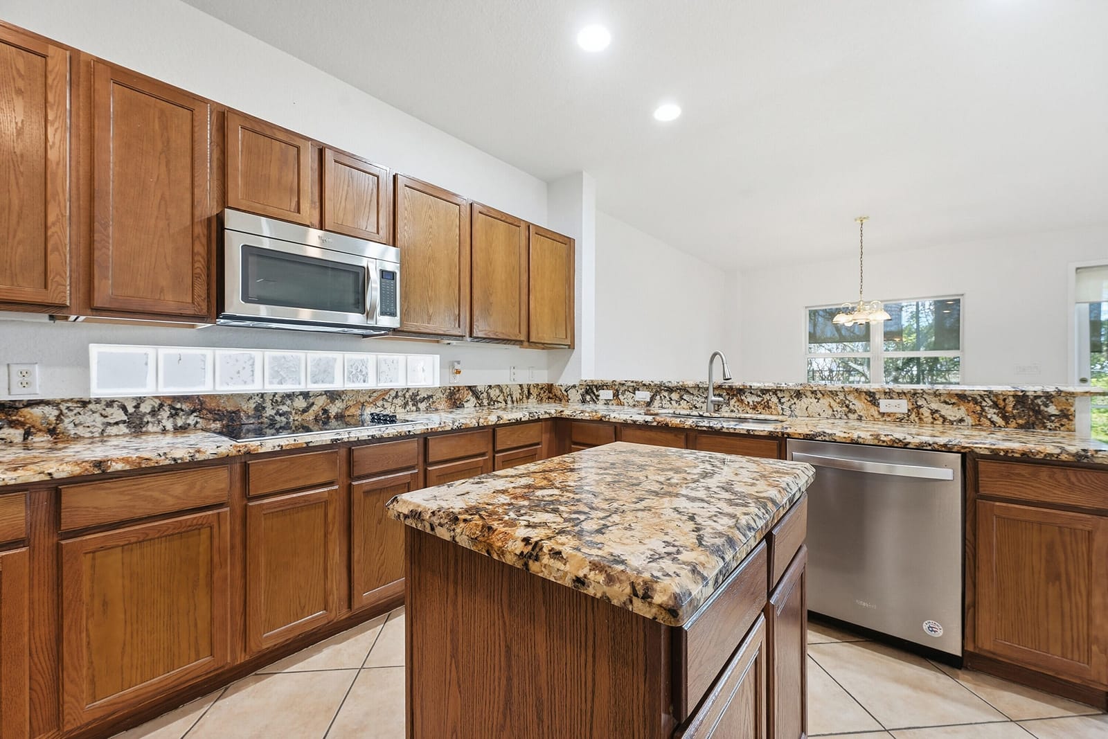 1275 Rosegate Boulevard, Riviera Beach, FL 33404 photo 12