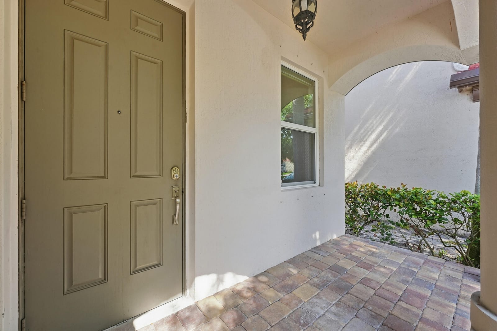 1275 Rosegate Boulevard, Riviera Beach, FL 33404 photo 3
