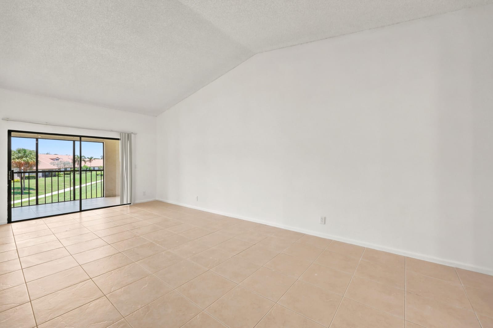 2600 Greenwood Terrace G201 — photo 7