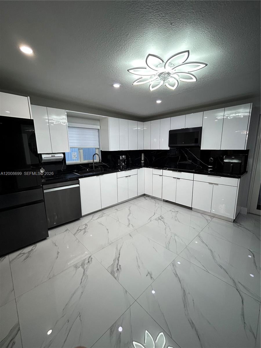 367 W 33rd Street, Hialeah, FL 33012, Hialeah