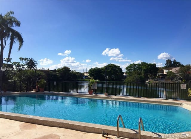1325 W 68th Street 514, Hialeah, FL 33014