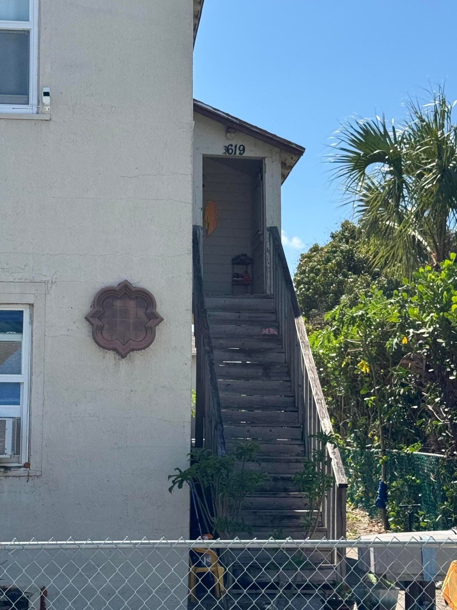 3621 Morton Avenue — photo 4