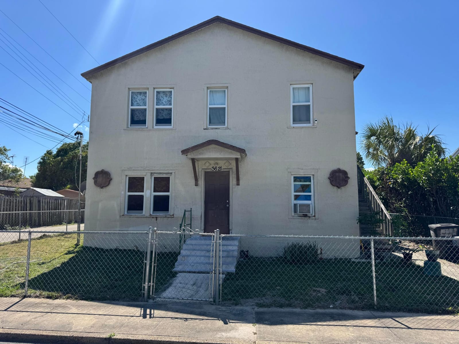 3621 Morton Avenue — photo 5