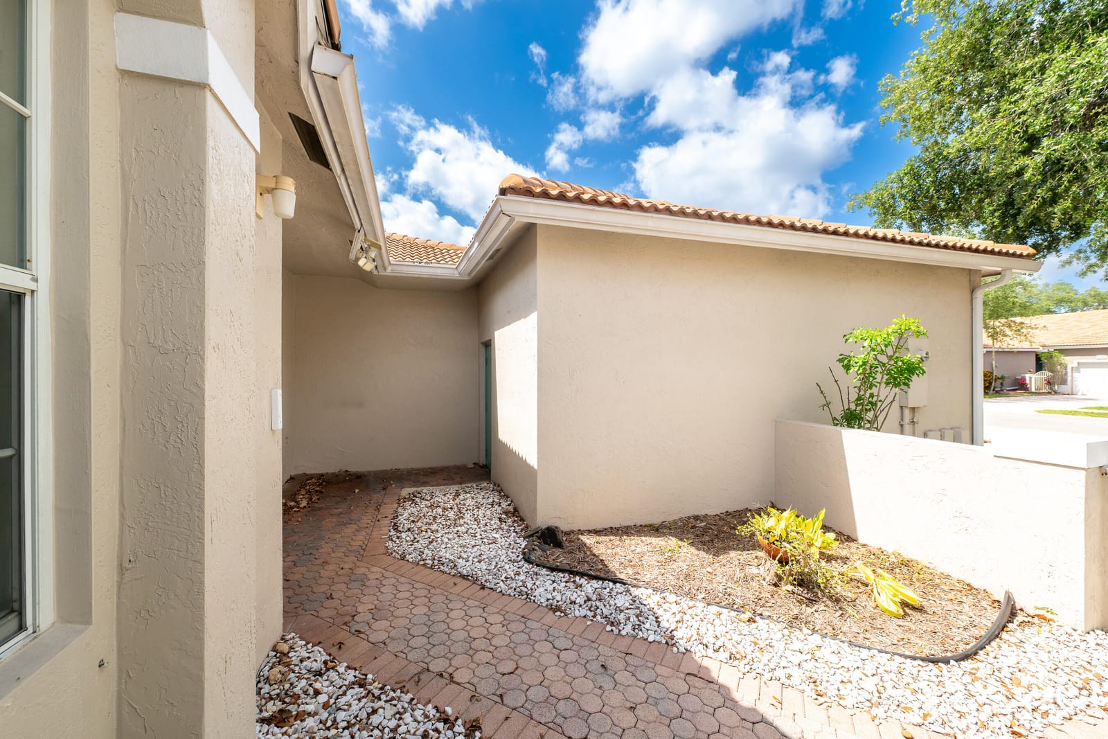 2590 E Aragon Boulevard 2 — photo 8