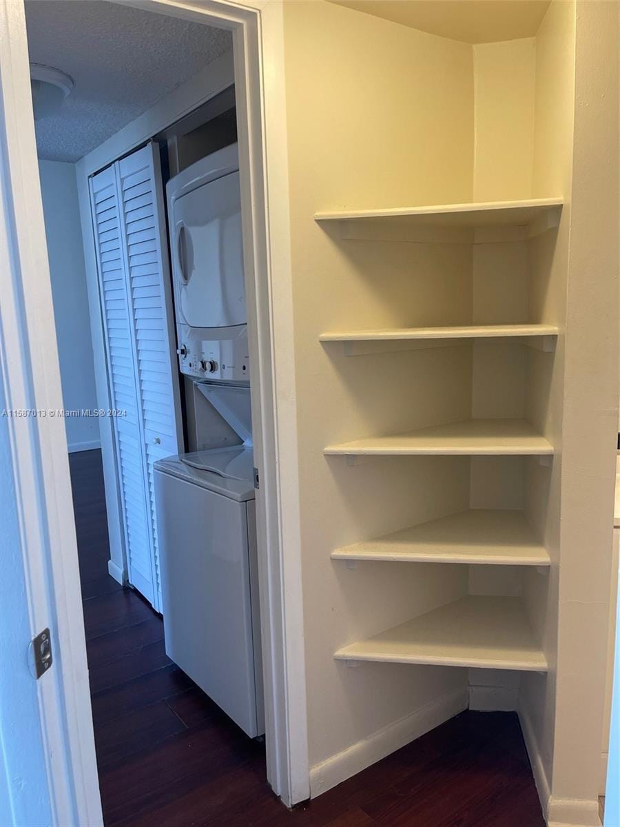 212 Lake Pointe Drive 313 — photo 6