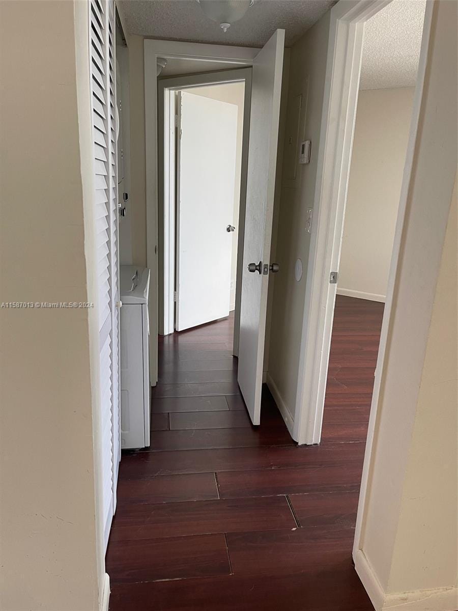 212 Lake Pointe Drive 313 — photo 8