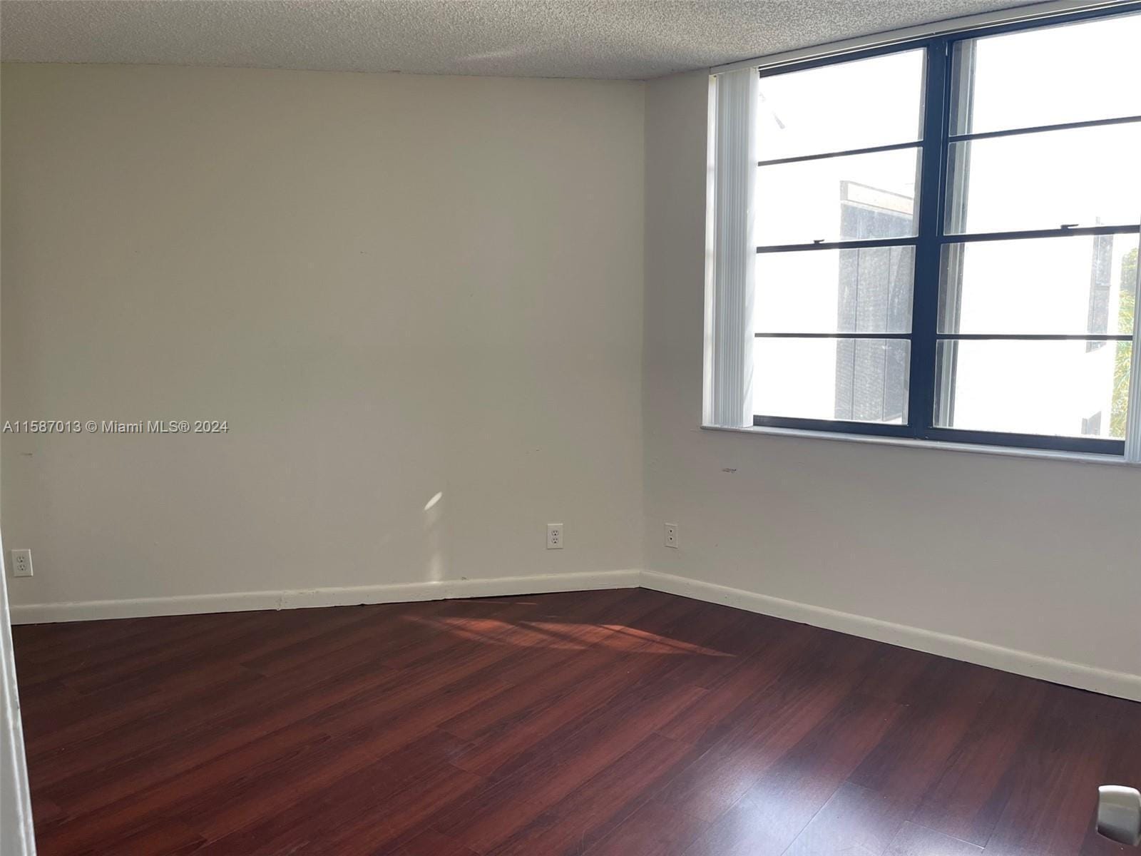 212 Lake Pointe Drive 313 — photo 9