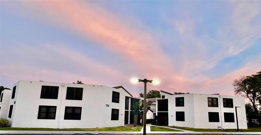 212 Lake Pointe Drive 313, Oakland Park, FL 33309, Oakland Park