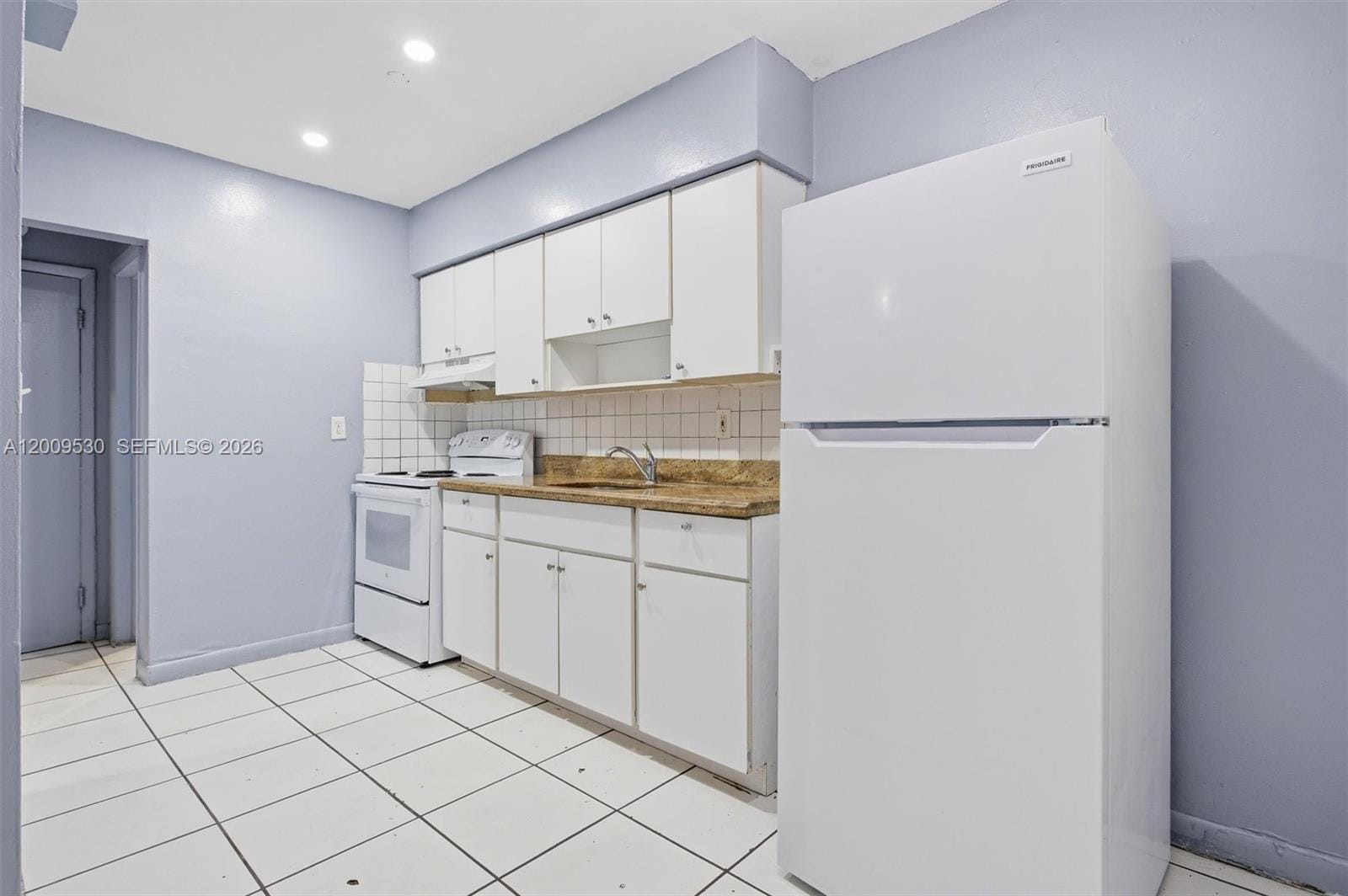 16030 NE 19th Place, North Miami Beach, FL 33162 photo 27