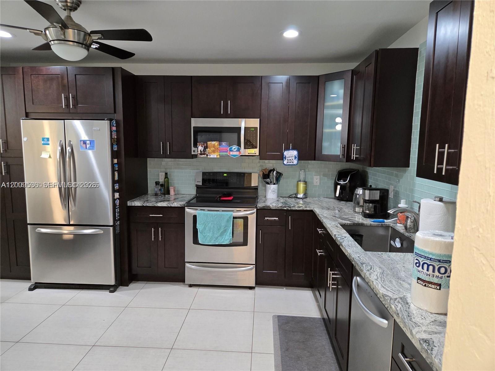 295 Jacaranda Drive 20, Plantation, FL 33324, Plantation