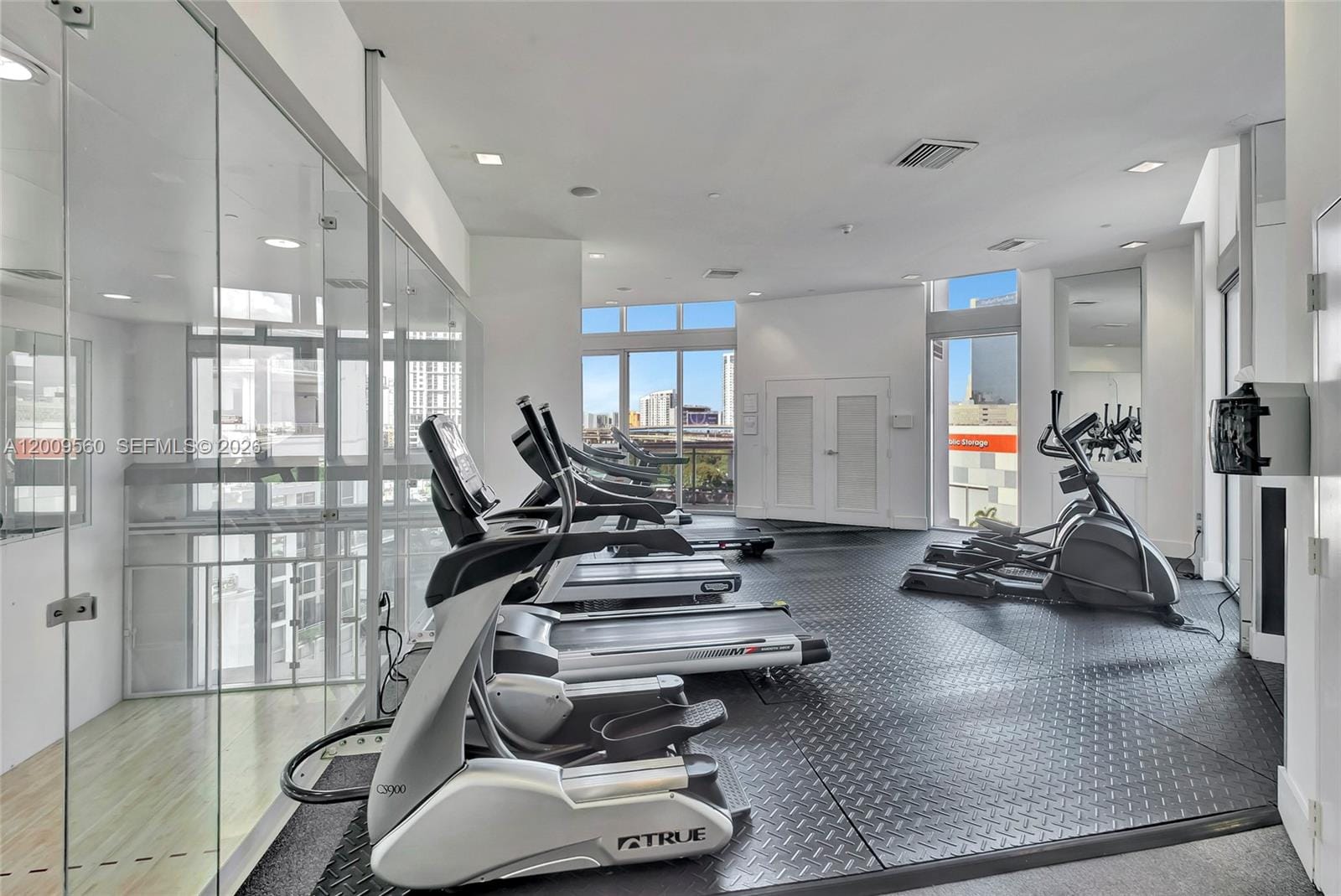 350 S Miami Avenue 1703, Miami, FL 33130 photo 17