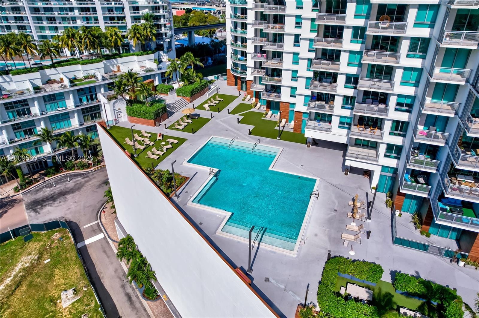350 S Miami Avenue 1703, Miami, FL 33130 photo 8
