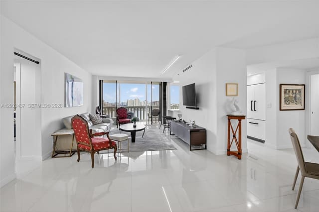3000 Island Boulevard 2404, Aventura, FL 33160