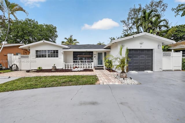 4911 SW 29th Terrace, Dania Beach, FL 33312