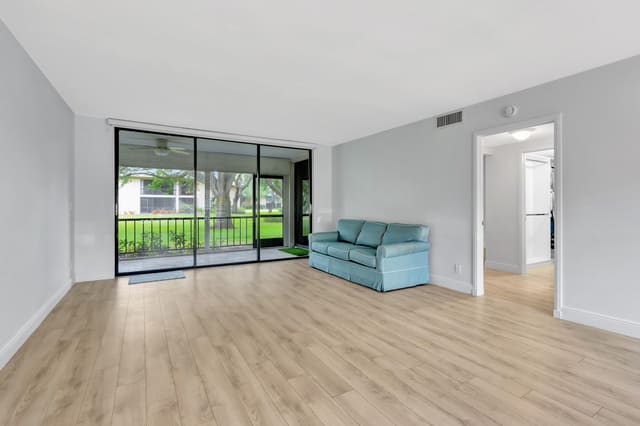 13 SE Turtle Creek Drive B, sold in Turtle Creek Apartment Buildings Condo, Jupiter, FL