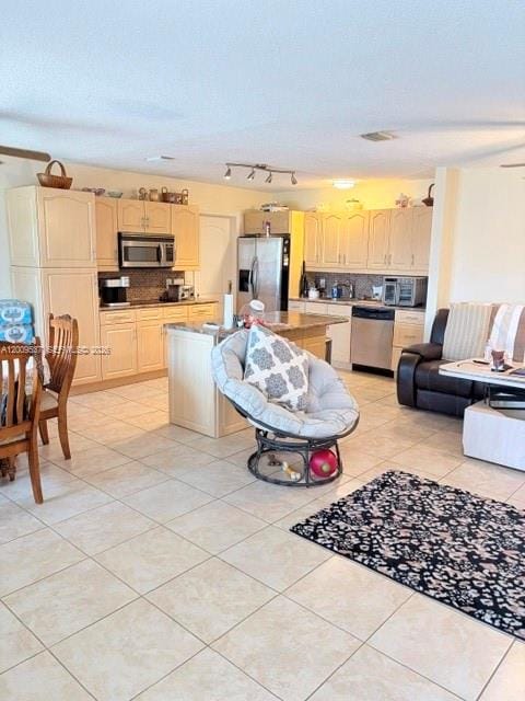 1121 NW 86th Terrace, Pembroke Pines, FL 33024 photo 4