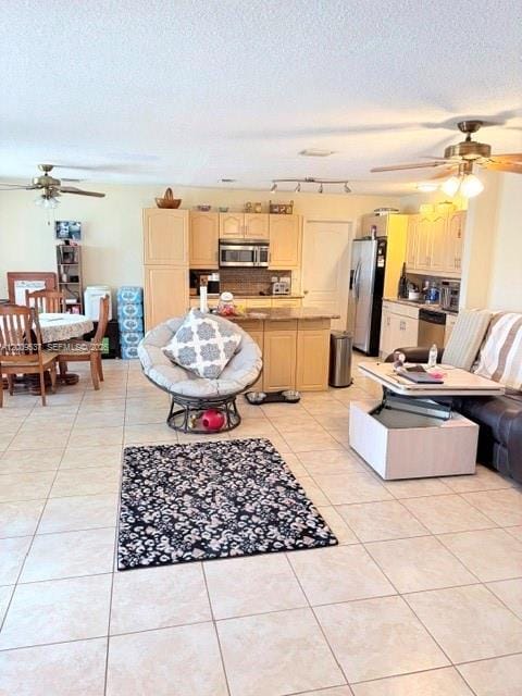 1121 NW 86th Terrace, Pembroke Pines, FL 33024 photo 6