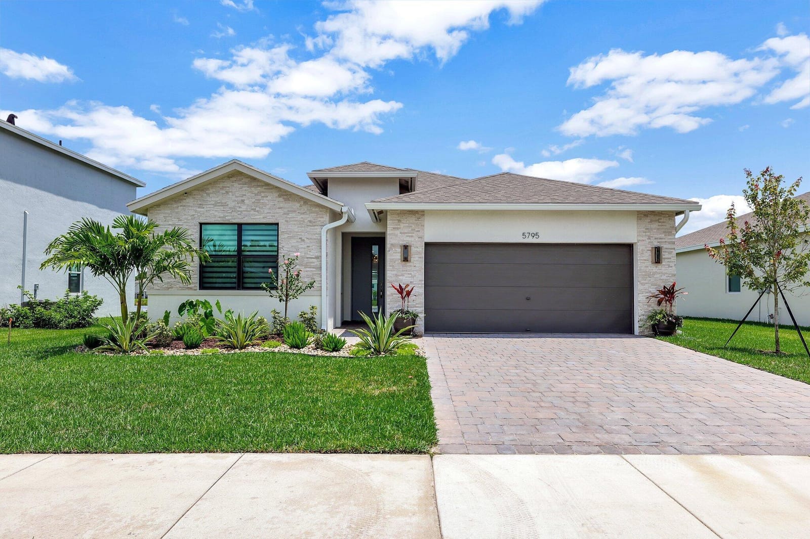 5795 SE Sky Blue Circle, Stuart, FL 34997 photo 1
