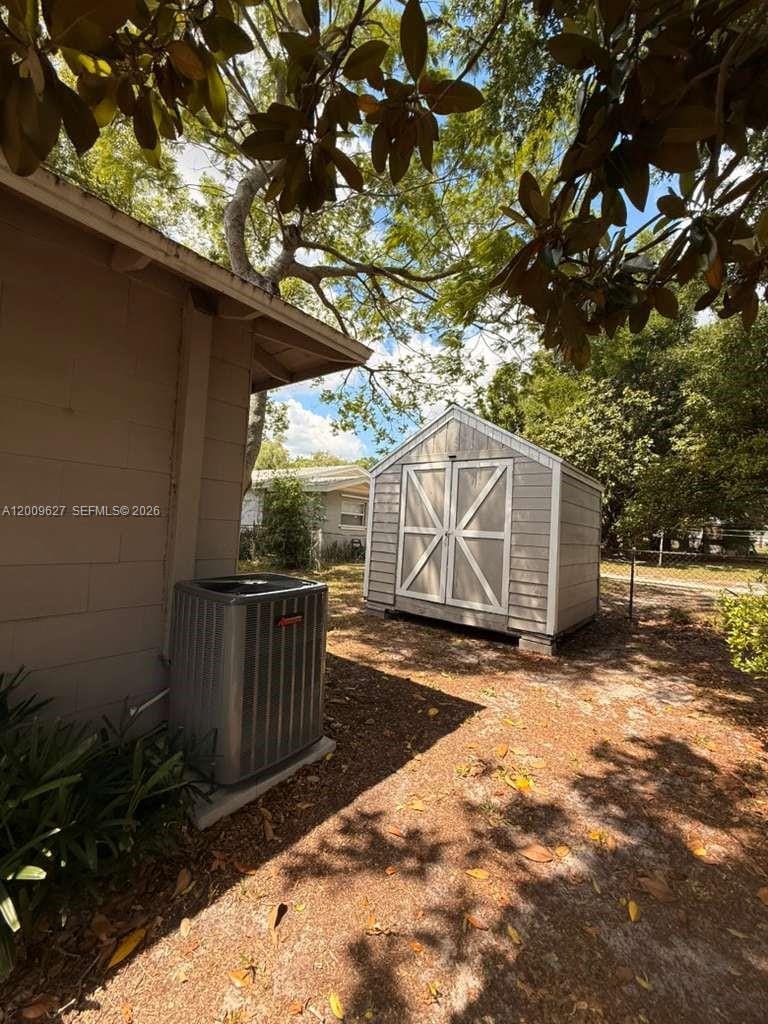 1065 N 10th Street — photo 11