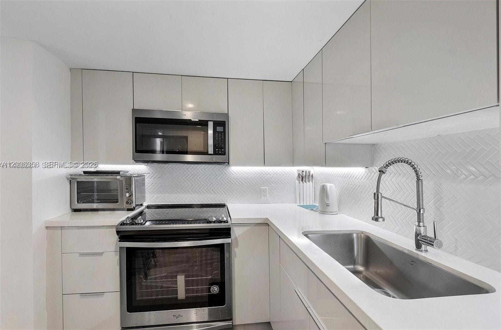 100 Bayview Drive PH31, Sunny Isles Beach, FL 33160 photo 10