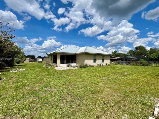 358 Lime Road NW, Lake Placid, FL 33852