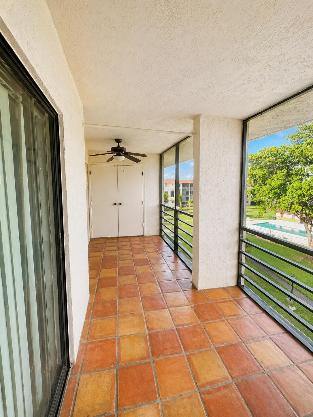 5917 Vía Vermilya 406, Atlantis, FL 33462 photo 4