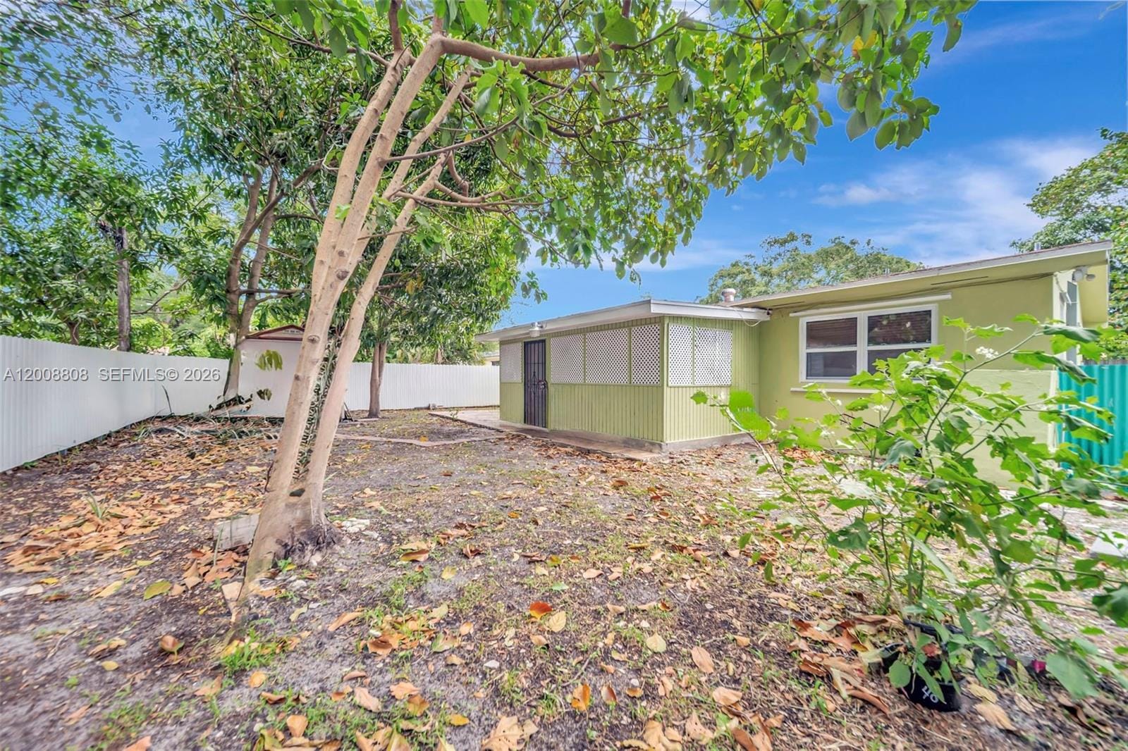 565 NE 160th Street, Miami, FL 33162 photo 18