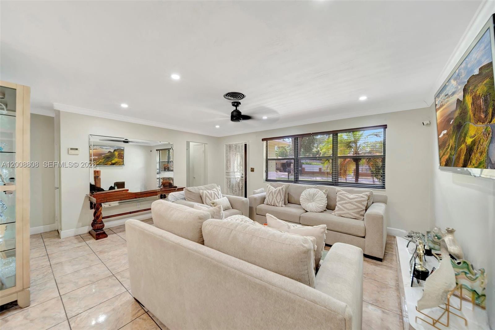 565 NE 160th Street, Miami, FL 33162 photo 3