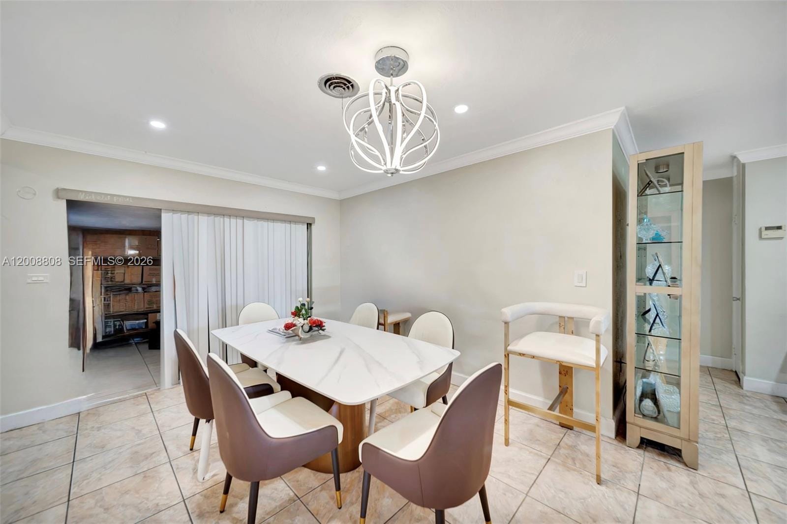 565 NE 160th Street, Miami, FL 33162 photo 4