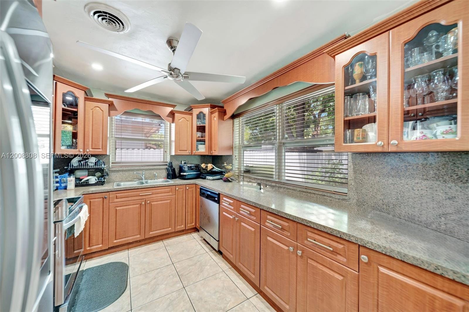 565 NE 160th Street, Miami, FL 33162 photo 8
