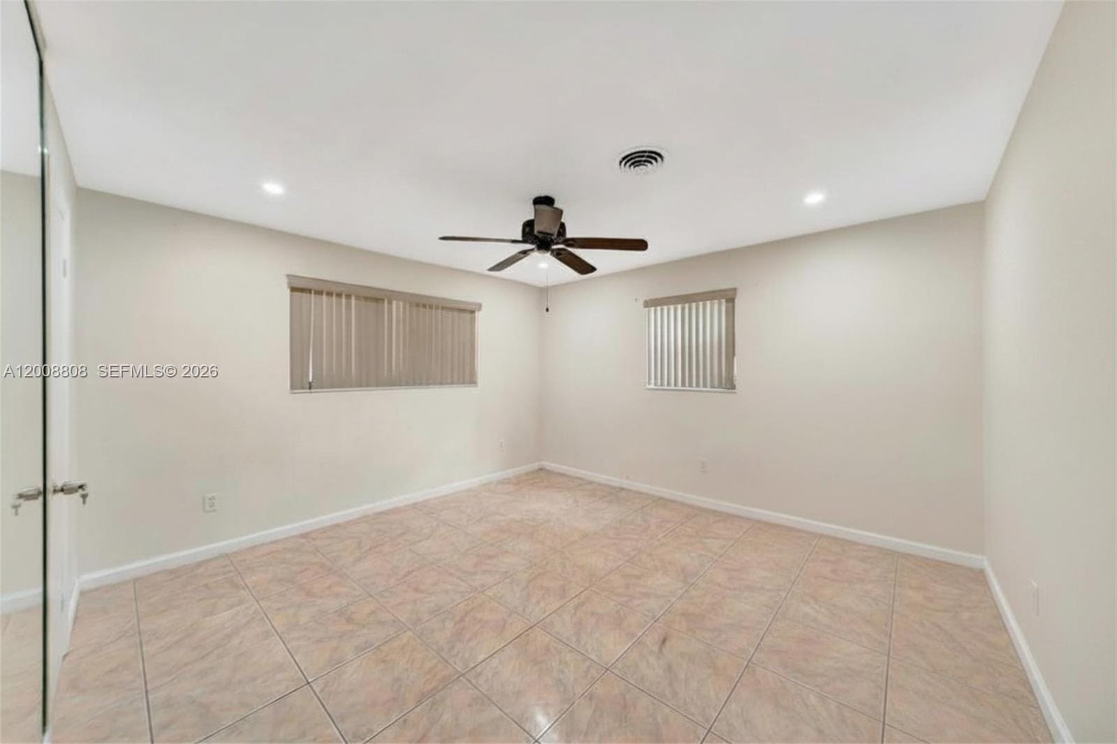 565 NE 160th Street, Miami, FL 33162 photo 9