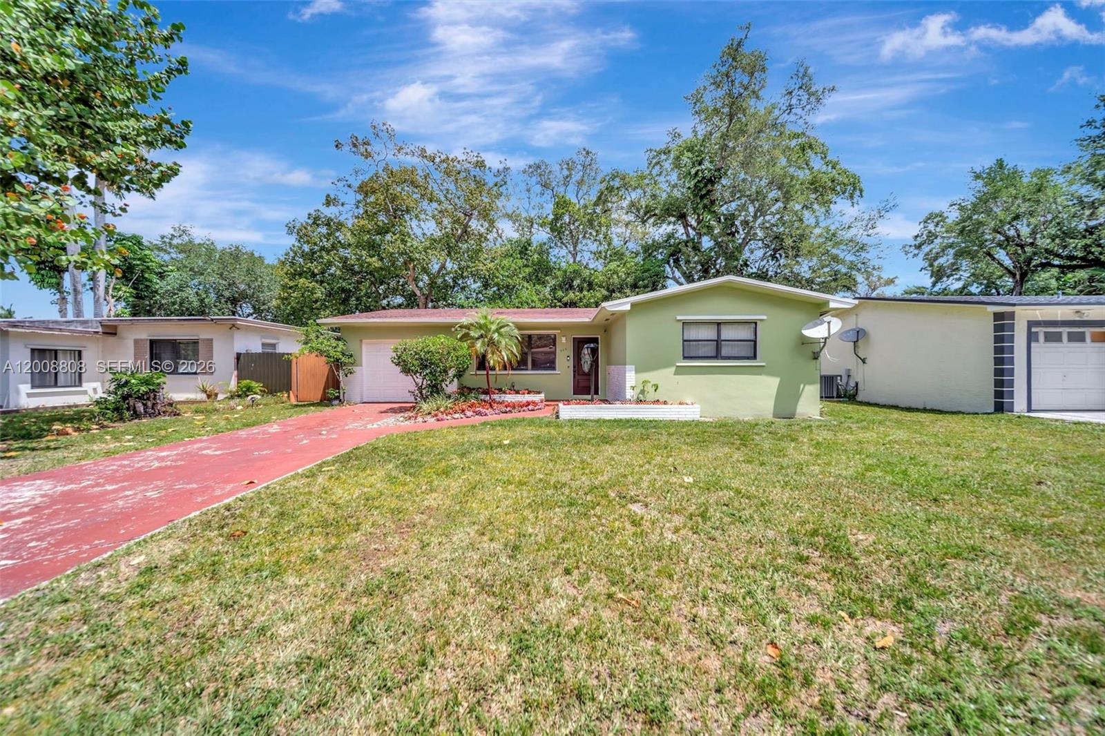 565 NE 160th Street, Miami, FL 33162, Miami