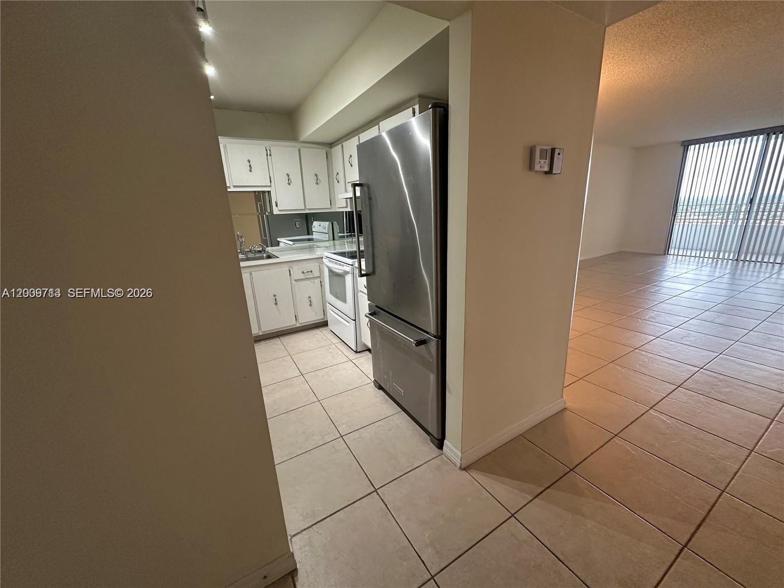 600 Three Islands Boulevard 1402, Hallandale Beach, FL 33009 photo 18