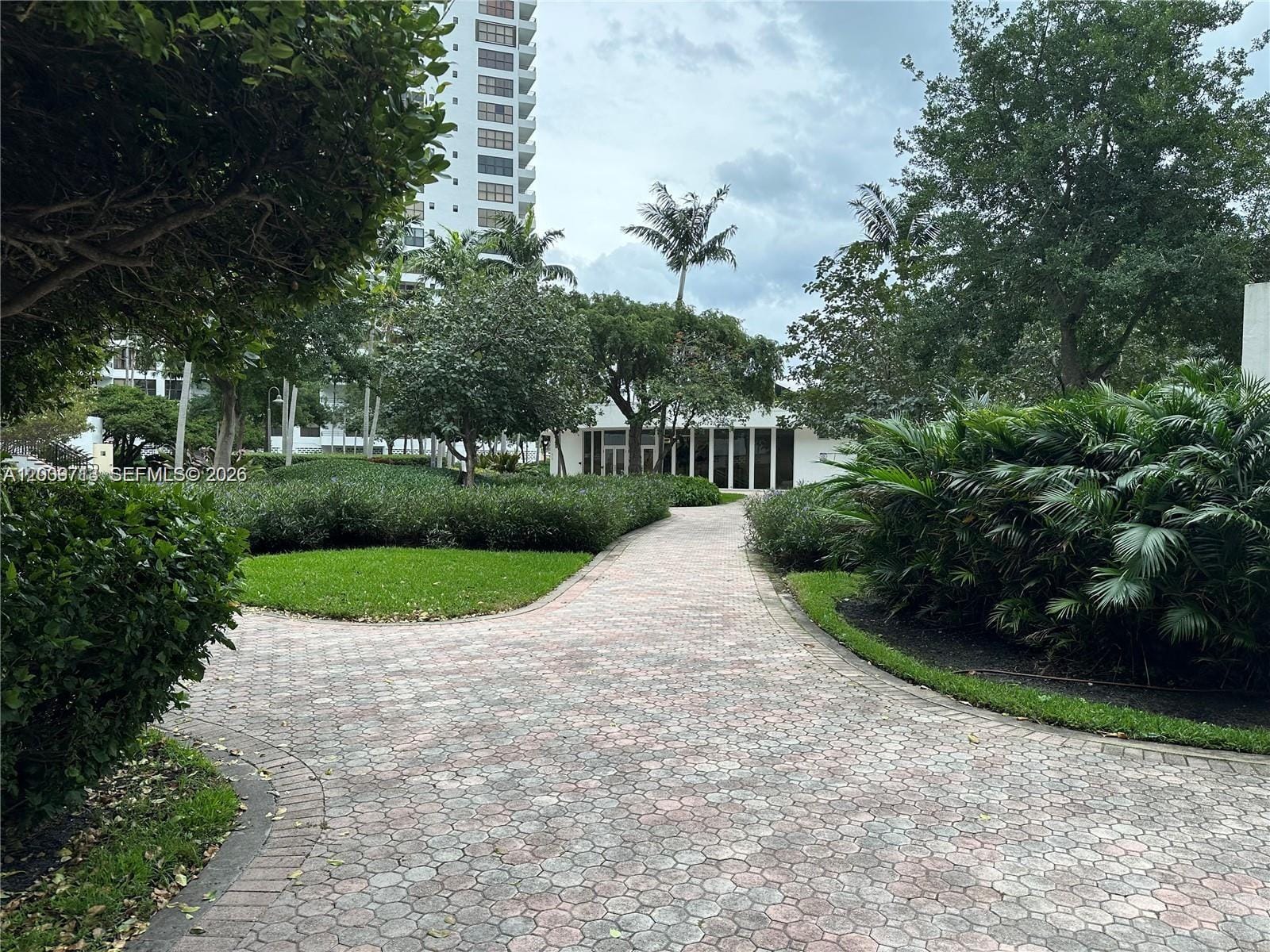 600 Three Islands Boulevard 1402, Hallandale Beach, FL 33009 photo 6