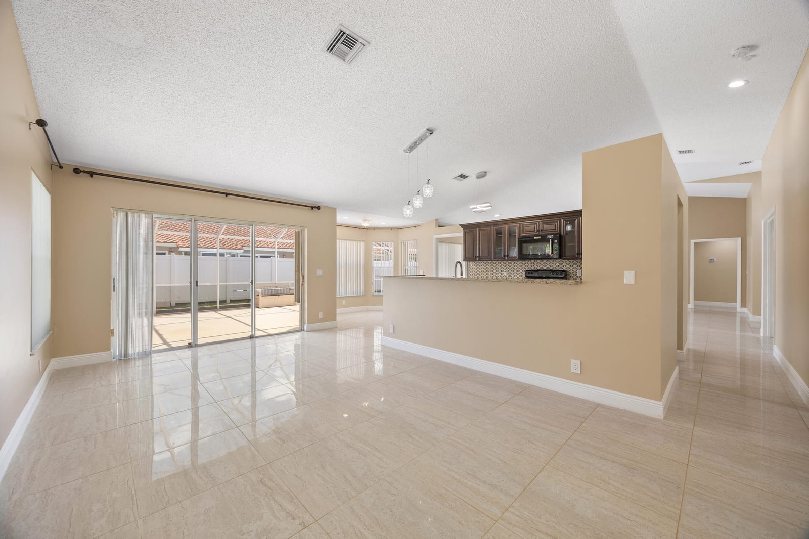 4720 NW 7th Street, Deerfield Beach, FL 33442 photo 12