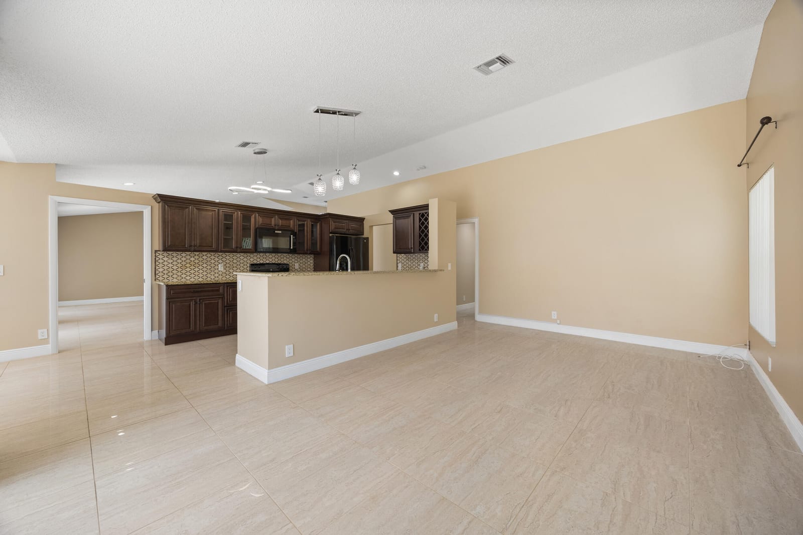 4720 NW 7th Street, Deerfield Beach, FL 33442 photo 13